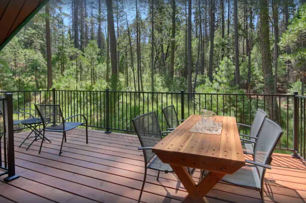 best place to stay outside of yosemite