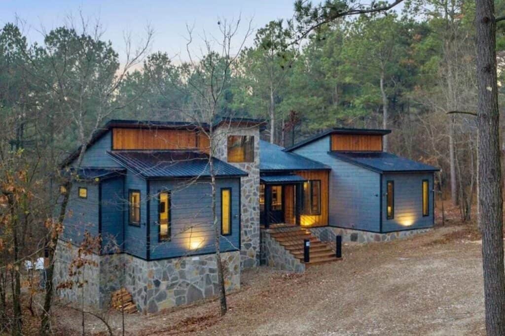 cabin at broken bow lake