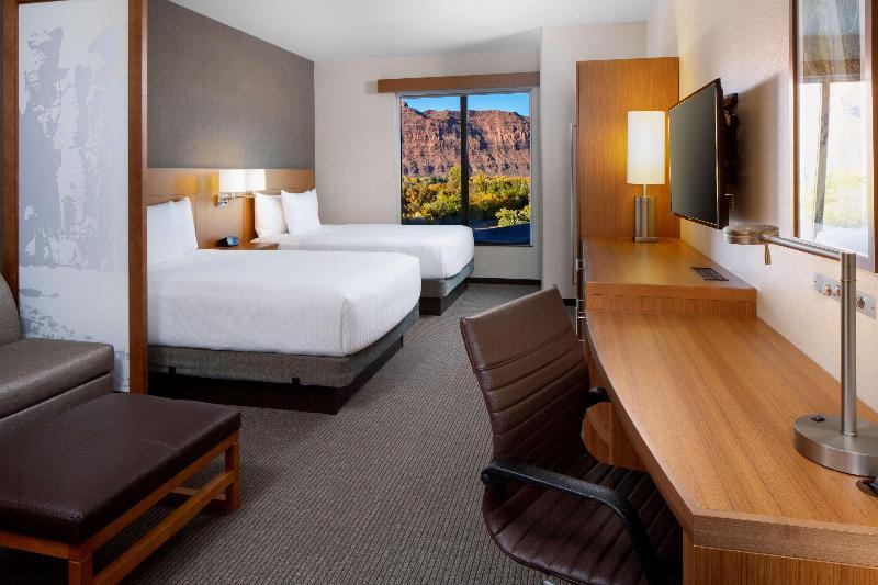 hotels arches national park