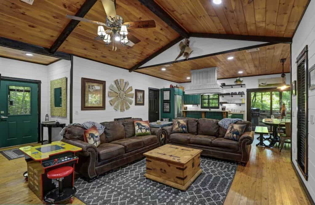 broken bow pet friendly cabins