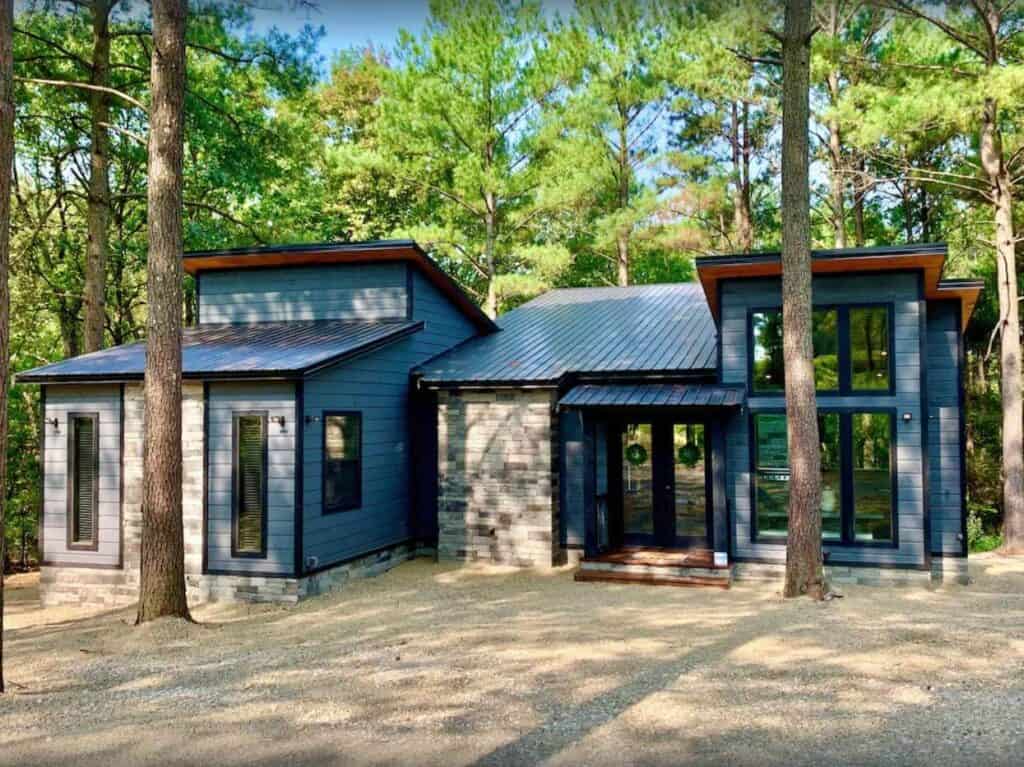 pet friendly cabins with hot tub