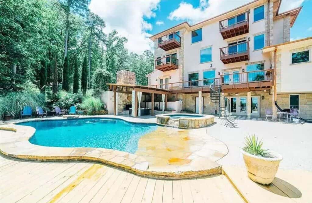 large broken bow oklahoma cabins with pool exterior