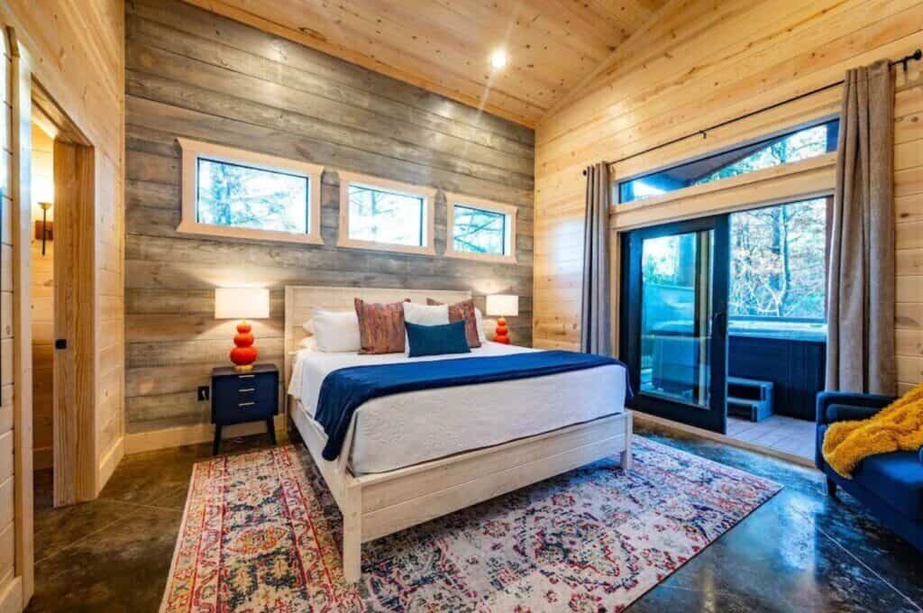 broken bow cabin hot tub