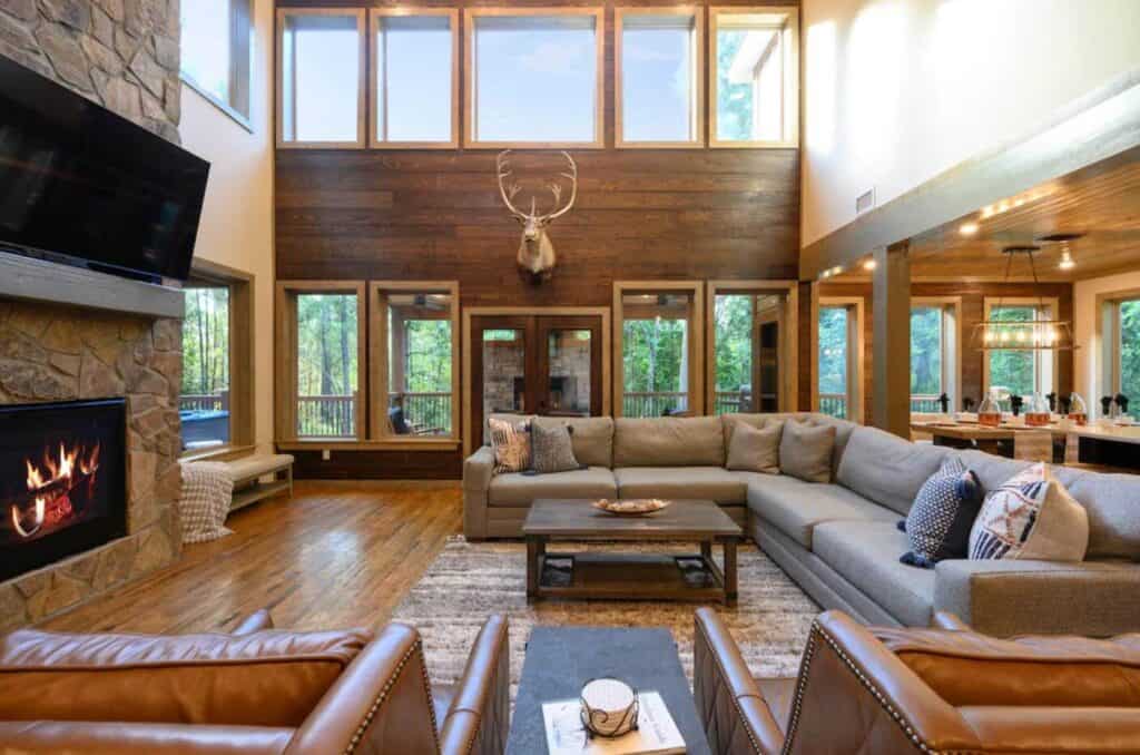 cabins in broken bow with hot tub and pool access interior