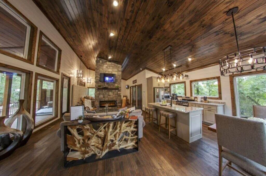 beavers bend cabins with hot tub