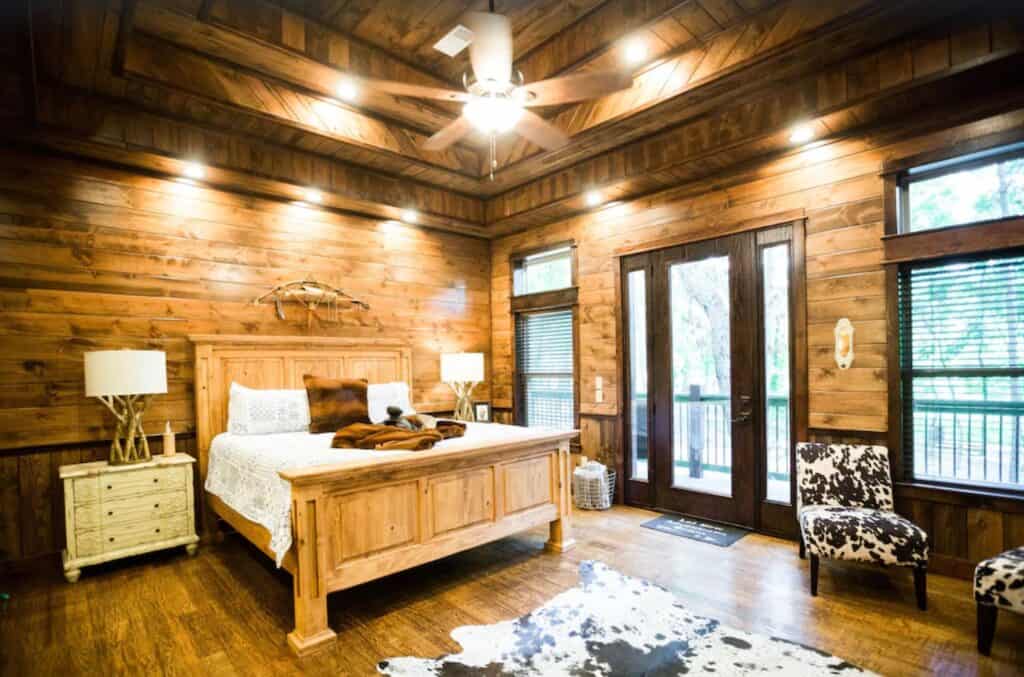 cabins in broken bow with hot tub