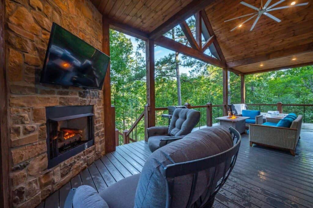 broken bow luxury cabins with pool access patio